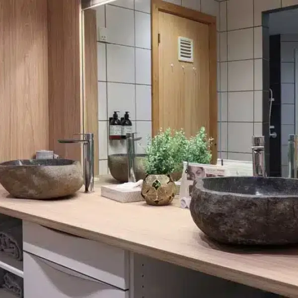 Badeværelse i værelse 25