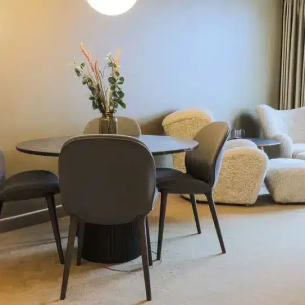 Spisebord-stole-vaerelse-24