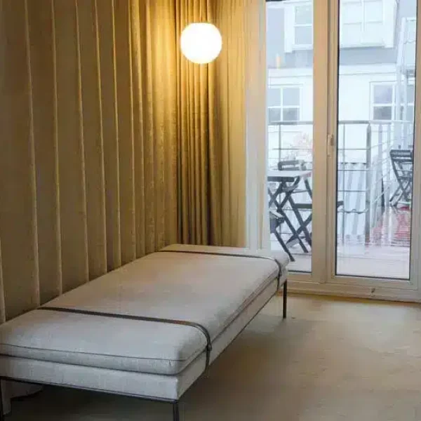 Chaiselong i værelse 24